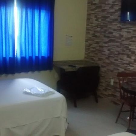 Hotel Dois Candangos Núcleo Bandeirante Habitación foto